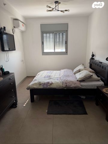 דירה, האנפה 18, החותרים, טירת כרמל