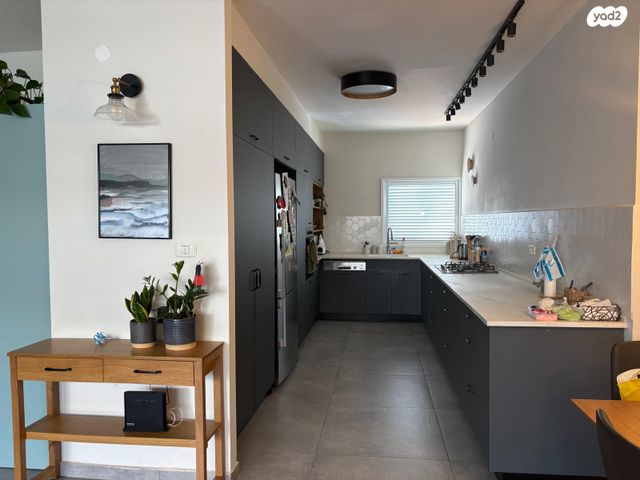 דירה, שפינוזה 1, שיכון אשר, רעננה