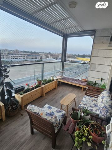 דירה, נעמי שמר 18, נאות אפק, אפקה, קרית ביאליק