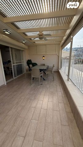 גג/ פנטהאוז, בת חן 58, רמת חן, חיפה