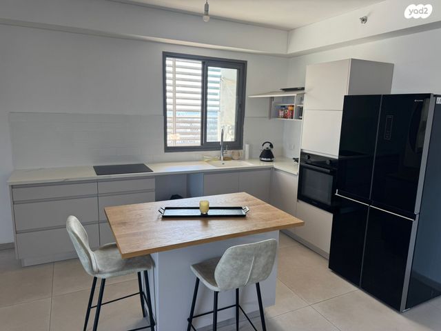 דירה, מלחמת ששת הימים 6, מרכז העיר, חדרה