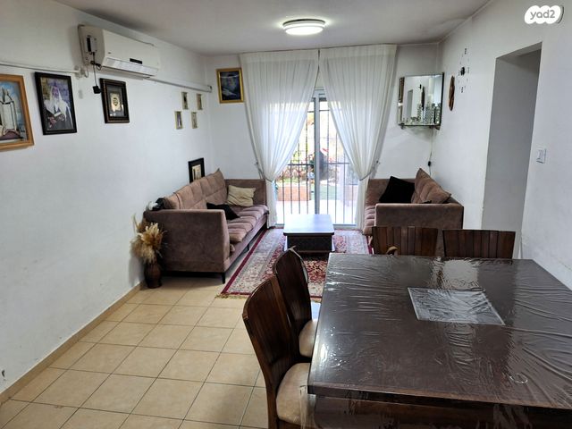 אדמונד פלג 5