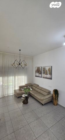 דירת גן, יעקב מרידור 2, ברנע, אשקלון