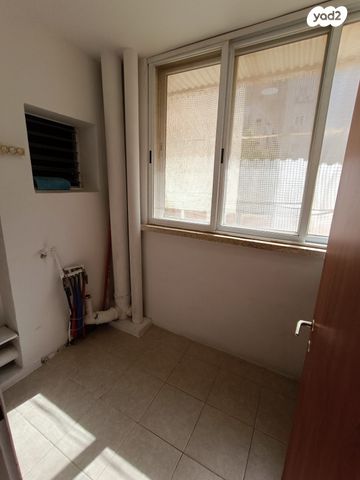 דירה, דוד המלך 15, מלכי ישראל, קרית גת