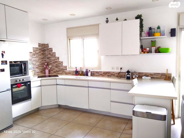 דירה, גולן 17, גבעת אלונים, יקנעם עילית