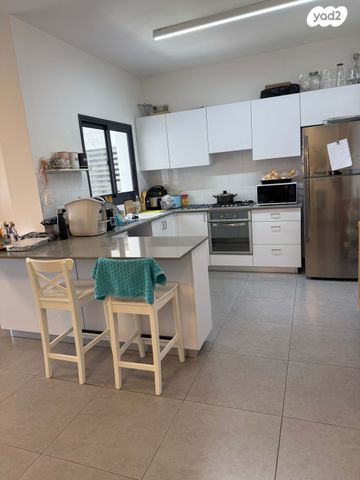 דירה, יגאל ידין 3, המגינים, מודיעין מכבים רעות