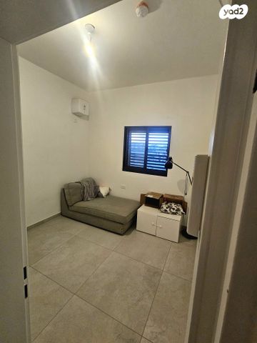 דירה, נעמי שמר 18, נאות אפק, אפקה, קרית ביאליק