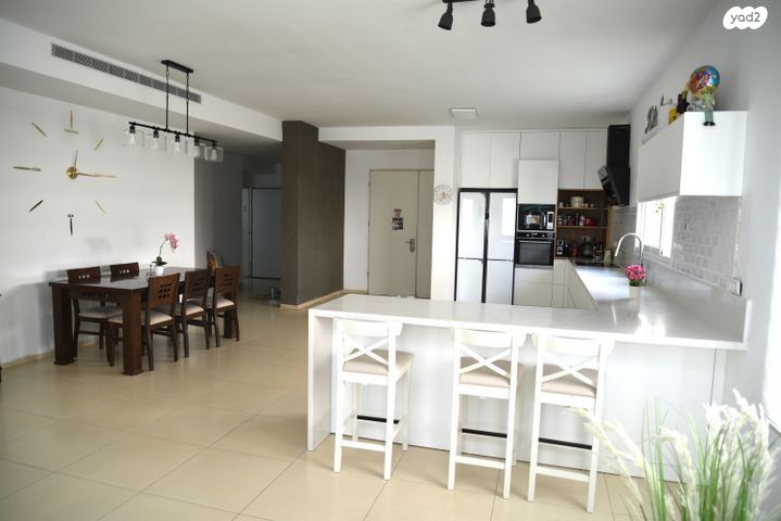 בית פרטי/ קוטג', חניון בית אלפא 1, חפצי בה, חפצי בה