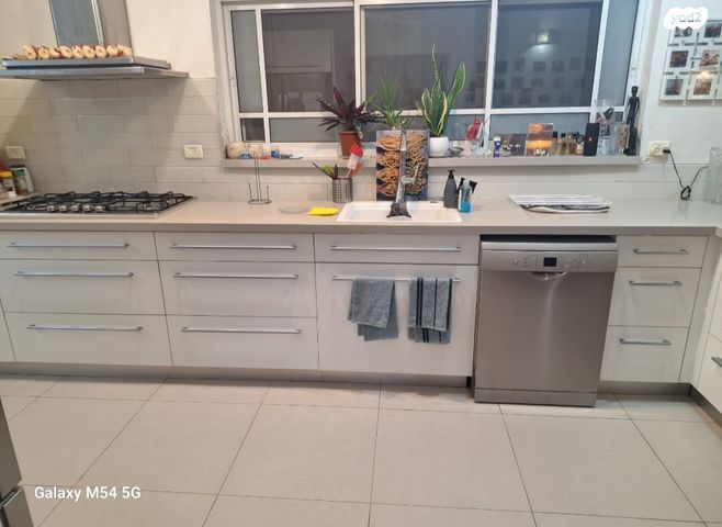 בית פרטי/ קוטג', חרמון 39, גבעת טל, ראש העין