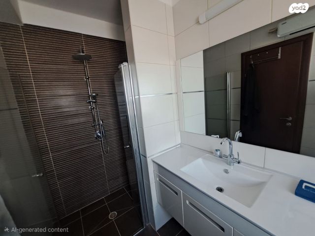 דירה, הגליל 138, נווה שאנן, חיפה