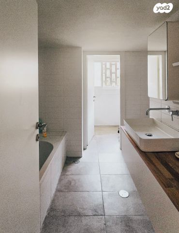 דירה, אלברט איינשטיין 25, אחוזה, חיפה