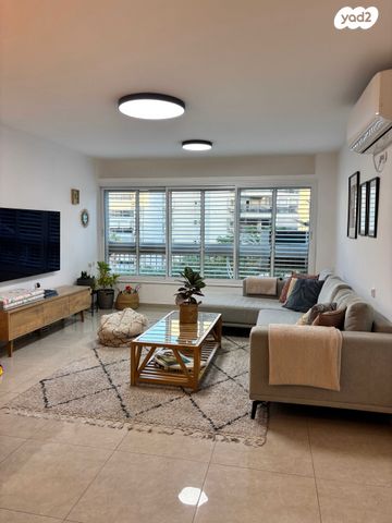 שדרות בן גוריון 10