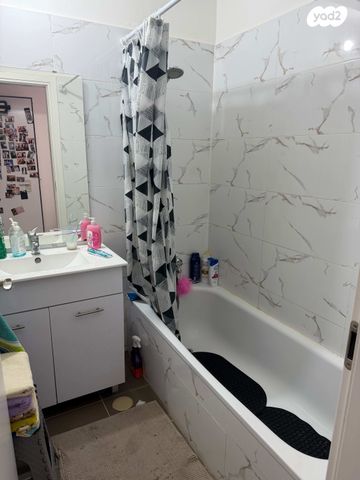 דירה, האנפה 18, החותרים, טירת כרמל