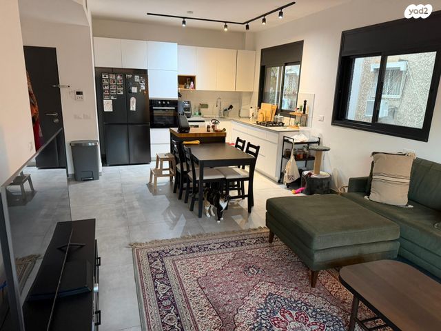 דירה, שלמה בן יוסף 7, שכונת חשמונאים, מרכז העיר א, רמת גן