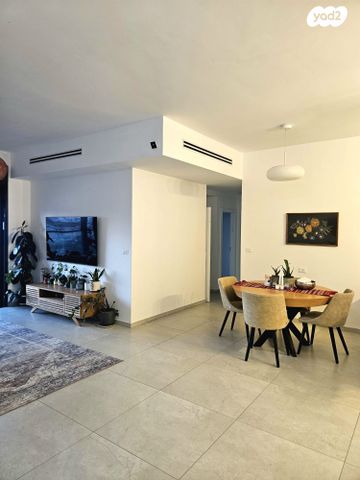 דירה, נעמי שמר 18, נאות אפק, אפקה, קרית ביאליק