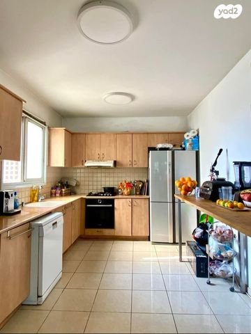 דירה, חזון אי"ש 131, גני מרום, רמת גן