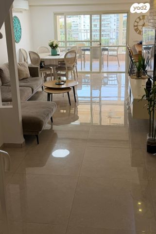 גג/ פנטהאוז, בת חן 58, רמת חן, חיפה