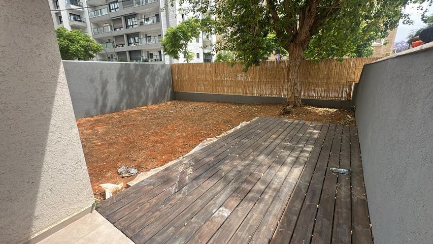 דירת גן, זרח ברנט 16, תקומה / קרית חזני, פתח תקווה