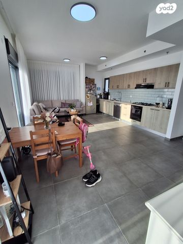 דירה, דרך השלום 16, שמעון פרס/ האצטדיון, נהריה