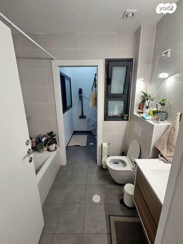 דירה, נעמי שמר 18, נאות אפק, אפקה, קרית ביאליק