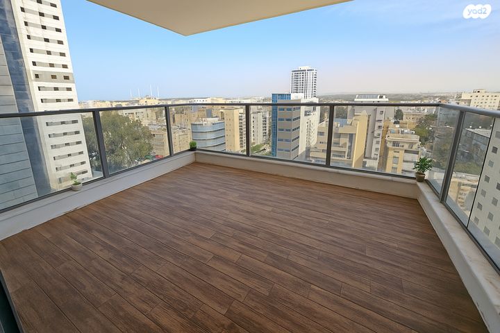 דירה, מלחמת ששת הימים 6, מרכז העיר, חדרה