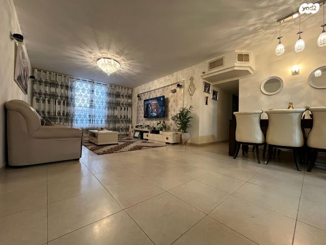 דירה, שמריהו לוין 2, רסקו ב', חולון