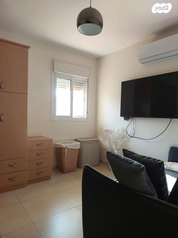 בית פרטי/ קוטג', תלתן 42, נאות בגין, לב יבנה, יבנה