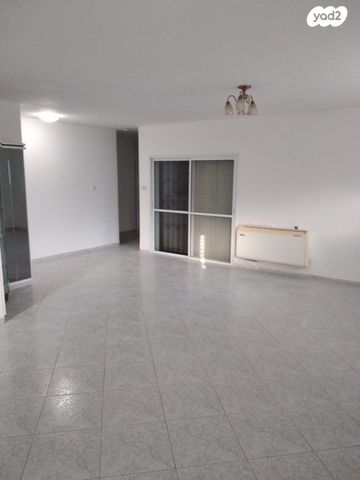 דירה, פרופ. זאב וילנאי 10, רמות, באר שבע