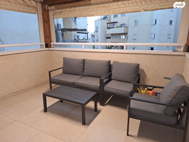 דירה, דרך מנחם בגין 42, הדר גנים, פתח תקווה