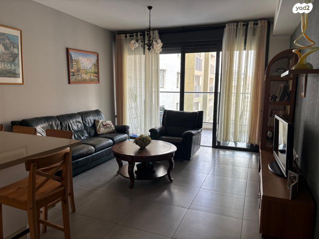 דירה, חנקין 11, מגדיאל, הוד השרון