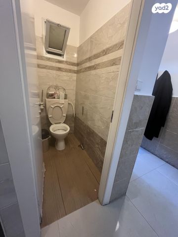 דירה, אביר יעקב 30, נווה יעקב, ירושלים