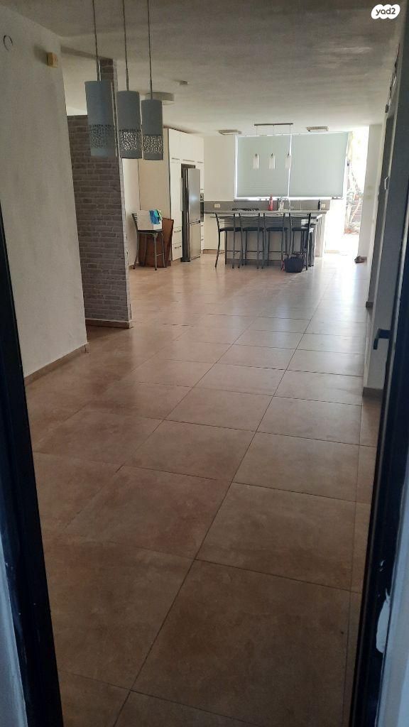 דירת גן, הערבה 1, אורנית, אורנית