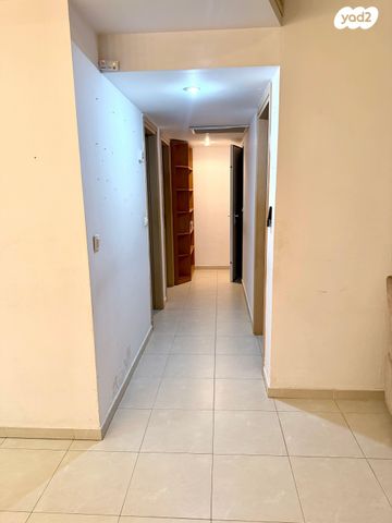 דירה, יקינטון 13, גבעת הרקפות, קרית ביאליק