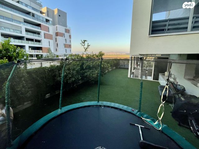 דירת גן, יקינטון 22, גבעת הרקפות, קרית ביאליק