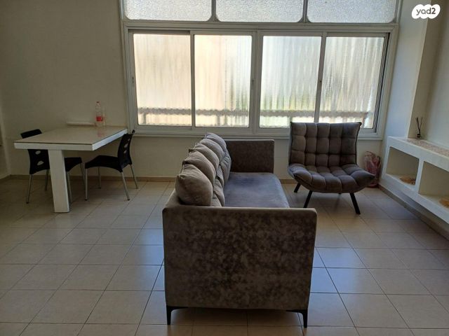 יהושע חנקין 28