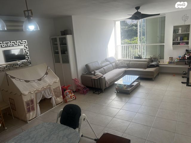 קרן היסוד 16