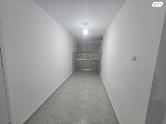 קורט טוכולסקי 9