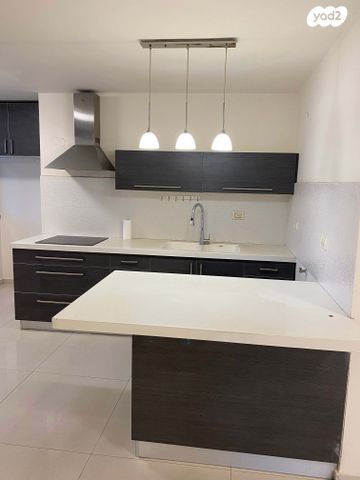 דירה, אליהו בית צורי 1, ארמון הנציב, תלפיות מזרח, ירושלים