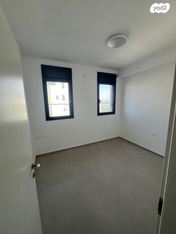 גג/ פנטהאוז, שחם 23, המגרסה, מבשרת ציון