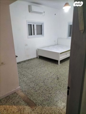 דירה, הצנחנים 8, נווה יוסף, קרית עקרון