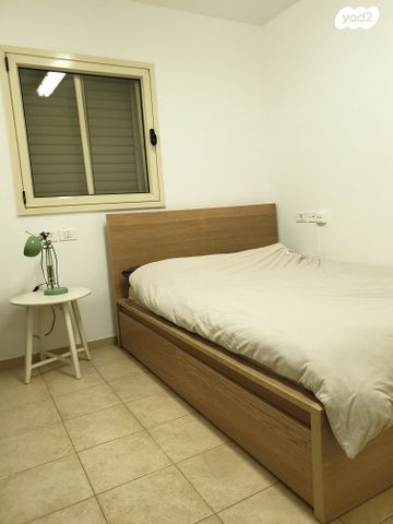 דירת גן, ארגמן 19, שמשית, שמשית