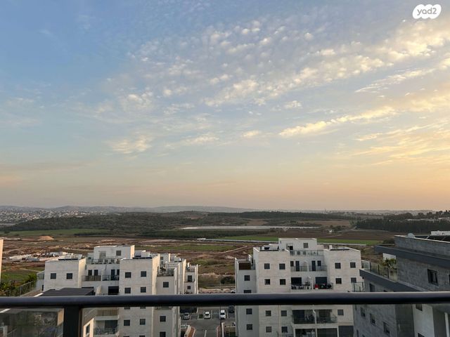 דירה, לוטם 15, הפרחים, חריש