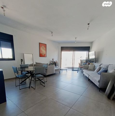 דירה, קהילת ניו יורק 44, התקוה, בית יעקב, נווה צה"ל, תל אביב יפו