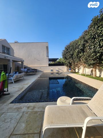 בית פרטי/ קוטג', גיבורי ניצנים 12, נווה איתמר, נתניה