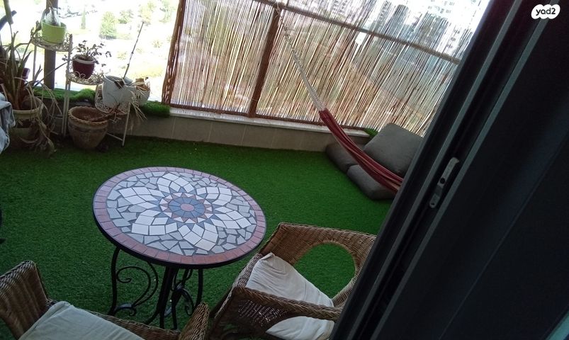 דירה, סביון 24, הפרחים, חריש