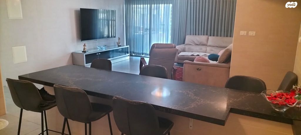 דירה, האלוף אהרון יריב 4, קרית אילון, חולון