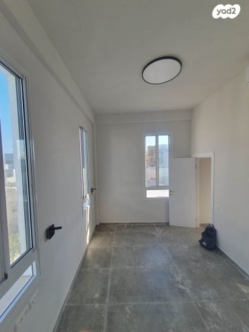 גג/ פנטהאוז, דודאים 6, עג'מי, גבעת העליה, תל אביב יפו