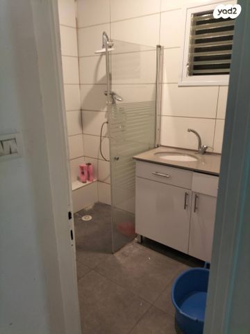 דירה, הצנחנים 8, נווה יוסף, קרית עקרון