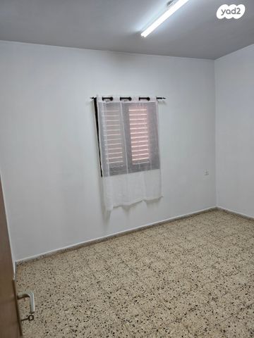 בית פרטי/ קוטג', עזרא 21, שיכוני המזרח, ראשון לציון