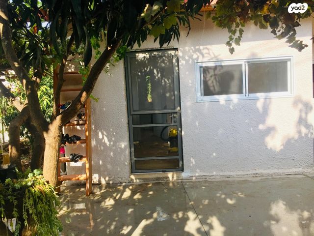 יחידת דיור, החצב 15, אורנית, אורנית